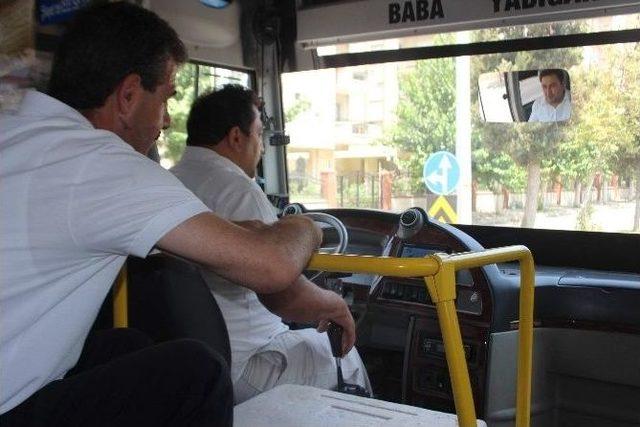 Ekonomik Krize Yenik Düşen Şoförler Gün Yapmaya Başladı