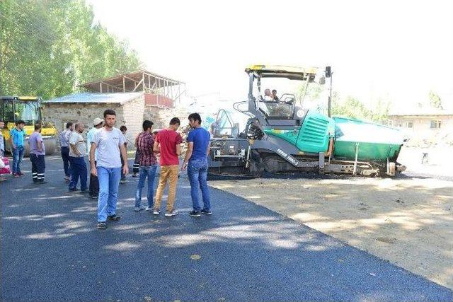 Çayırtepe’liler İlk Kez Gördükleri Asfaltı Değerlendirdiler;