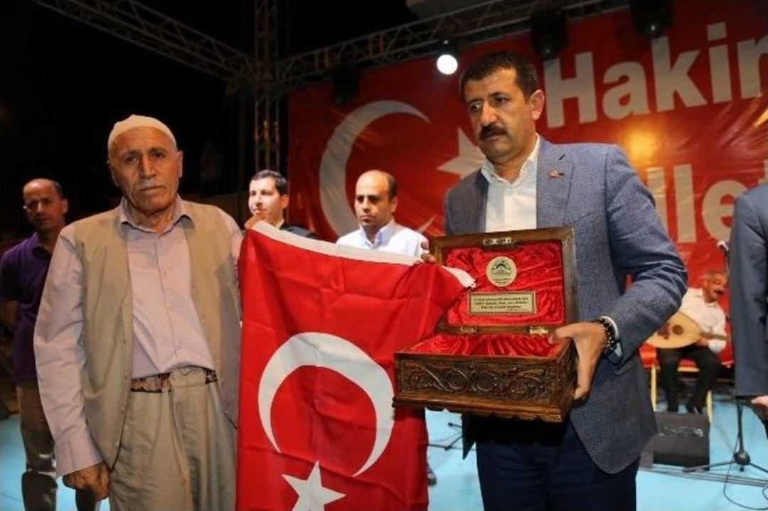 Eyy&uuml;biye Belediyesi Demokrasi Şehitlerini Unutmadı