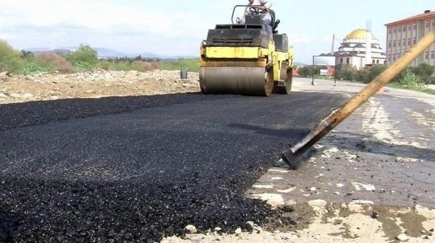 &Ccedil;alışmalarında Bozulan Yollar Onarılıyor