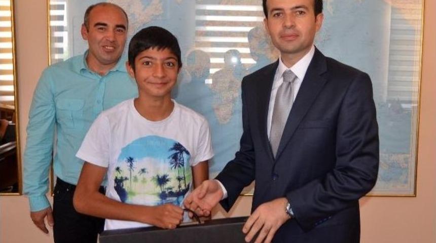 Kaymakam Karaca&rsquo;dan Teog&rsquo;da İlk Beşe Girenlere &Ouml;d&uuml;l