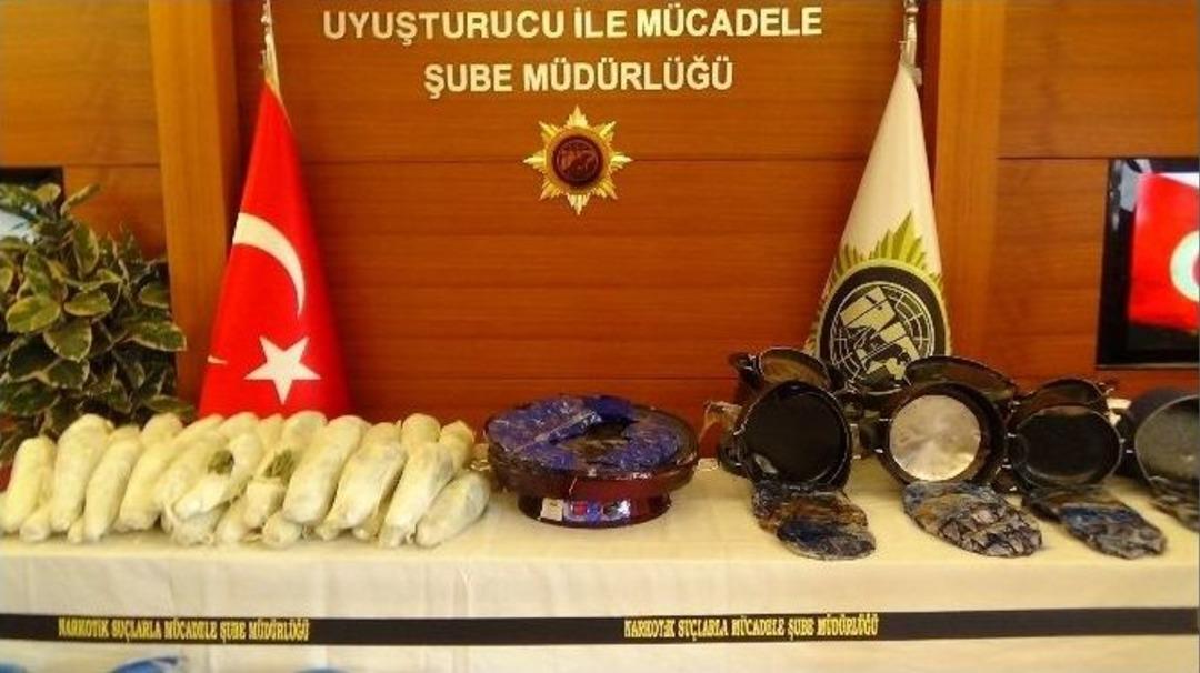 Tencere İ&ccedil;inde Uyuşturucu Sevkiyatı Polise Takıldı