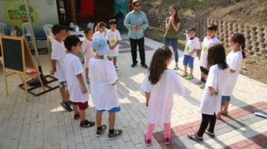 &Ccedil;ocuklar Balat Ormanı&rsquo;nda Doğa Ve Bilimle İ&ccedil; İ&ccedil;e