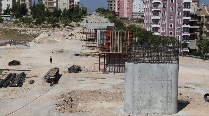 Karaman&rsquo;da K&ouml;pr&uuml;l&uuml; Kavşak &Ccedil;alışması