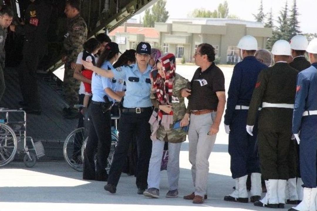 Şehit Uzman &Ccedil;avuş Karag&ouml;z&rsquo;&uuml;n Cenazesi Konya&rsquo;ya Getirildi