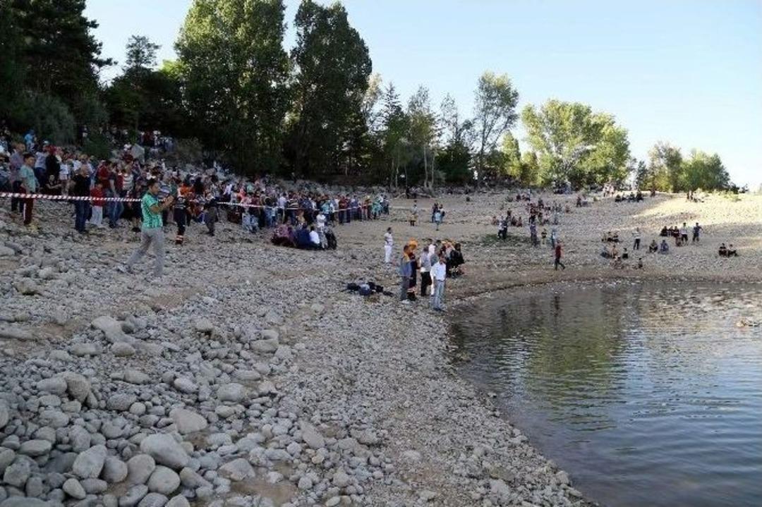 Sarımsaklı Barajı&rsquo;nda Boğulan Y.e. Defnedildi