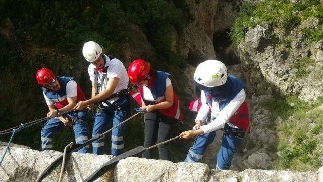 Bu Bölümde Eğitimler Uygulamalı