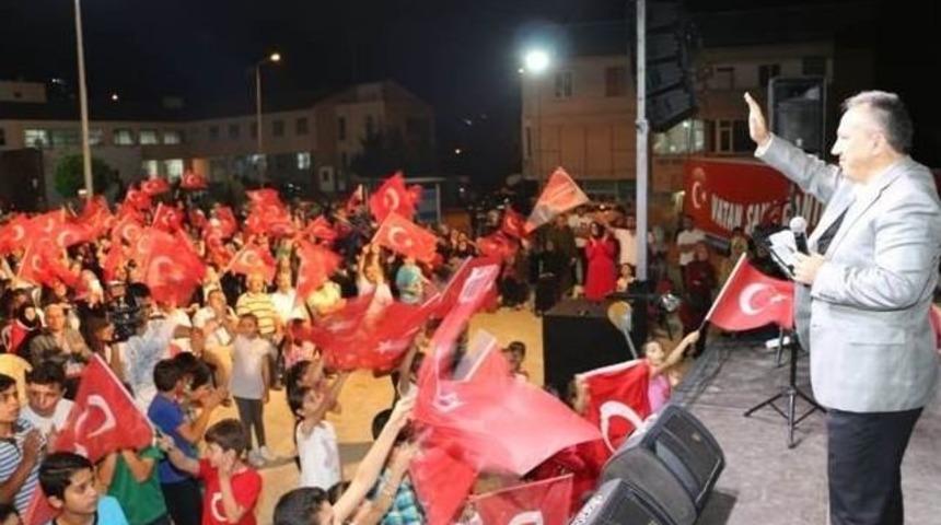 D&uuml;zce Ve İl&ccedil;elerinde Demokrasi N&ouml;betleri Devam Ediyor