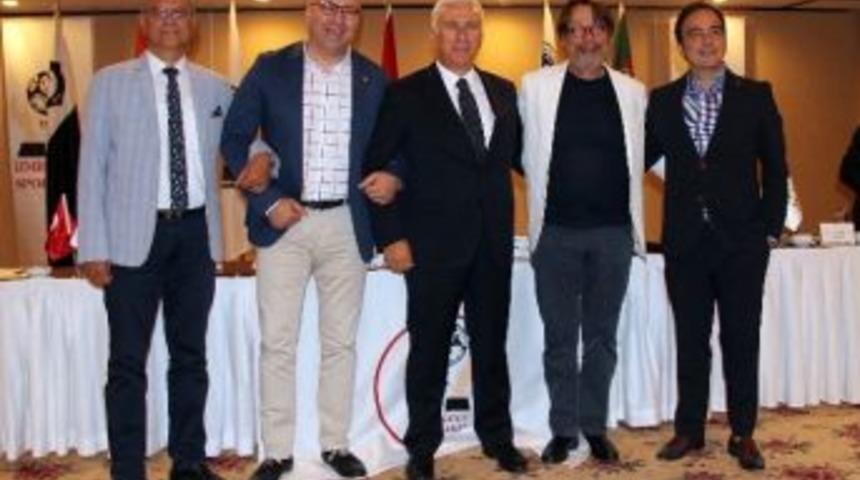 Ezeli Rakipler &ldquo;demokrasi&rdquo; İ&ccedil;in Buluşuyor