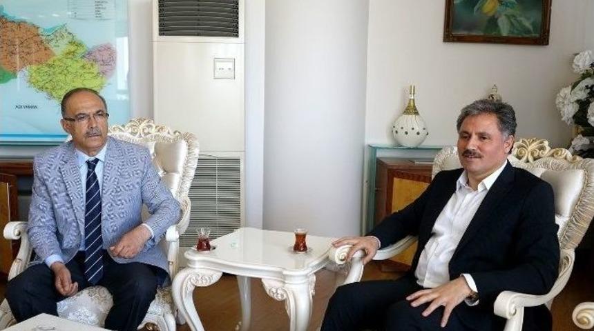 Prof. Dr. Cemil &Ccedil;elik&rsquo;i Kabul Eden Başkan &Ccedil;akır: