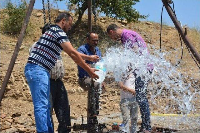 Çarıkballı Mahallesine Yeni Sondaj Kuyusu