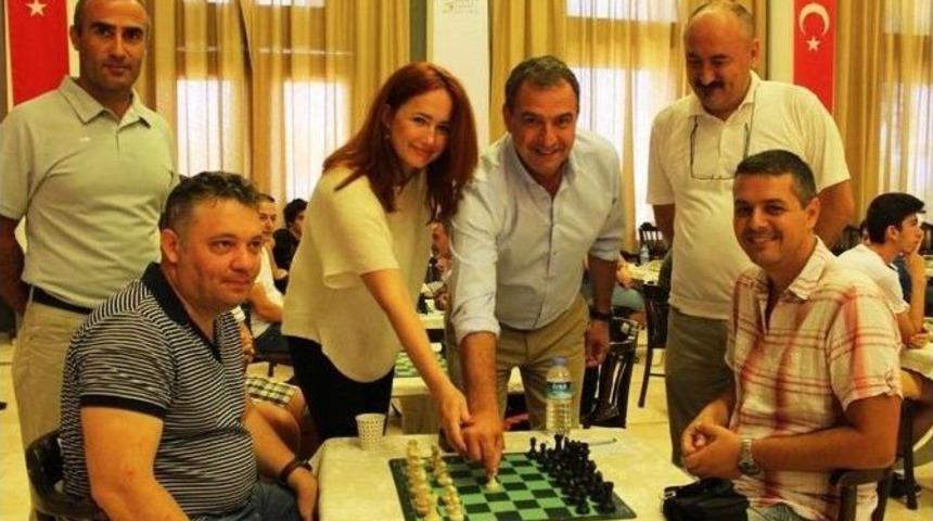 Ayvalık 9. Yaz Satran&ccedil; Turnuvası Sonu&ccedil;landı