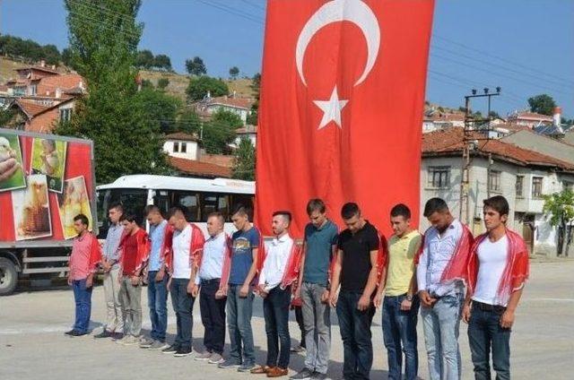 Bozüyük Dodurga Beldesi Gençleri Askere Uğurlandı