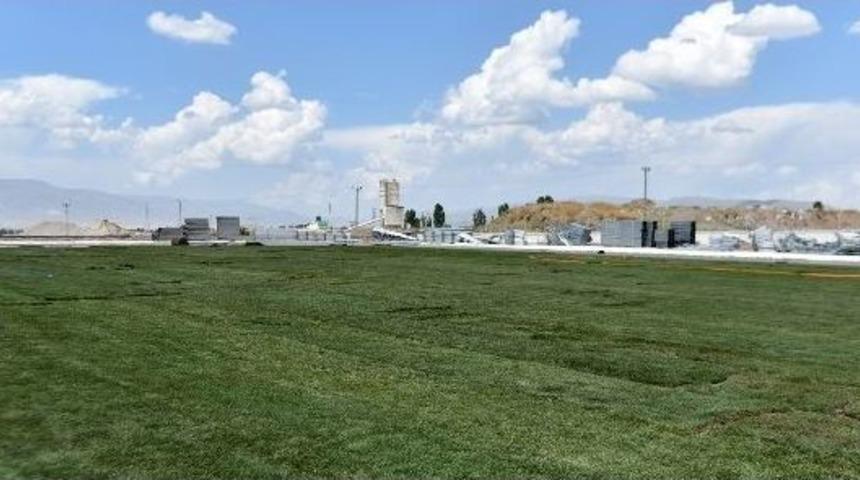 T&uuml;rkiye&rsquo;nin En B&uuml;y&uuml;k Modern G&uuml;reş Arenası Erzurum&rsquo;da Yapılıyor