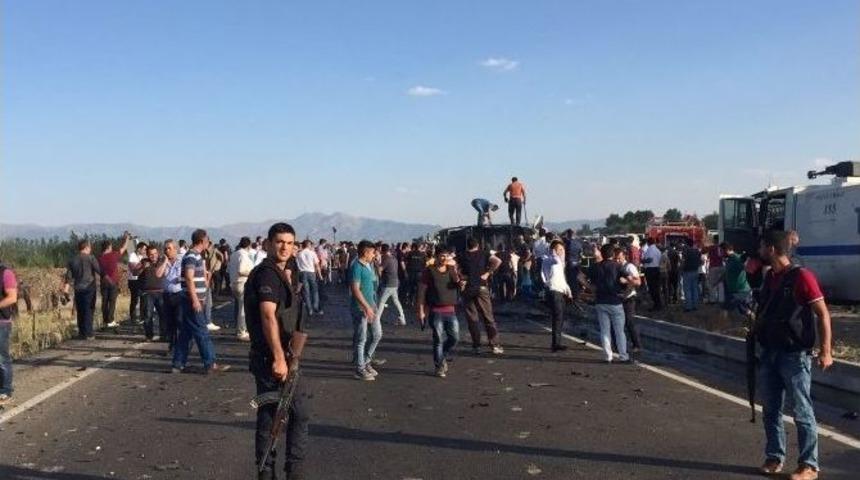 Bing&ouml;l&rsquo;de Polis Servisine Bombalı Saldırı