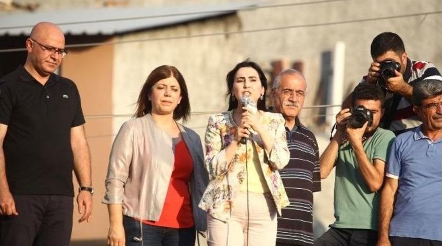 Hdp Eş Genel Başkanı Y&uuml;ksekdağ: &ldquo;bu Halk Hi&ccedil;bir Darbeye Ge&ccedil;it Vermeyecek&rdquo;
