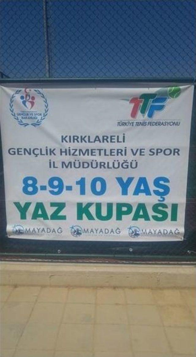 Minikler Tenis Turnuvası Başladı