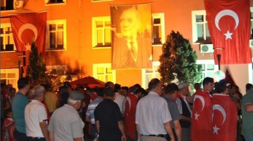 Hayrabolu&rsquo;da Demokrasi N&ouml;beti Devam Ediyor