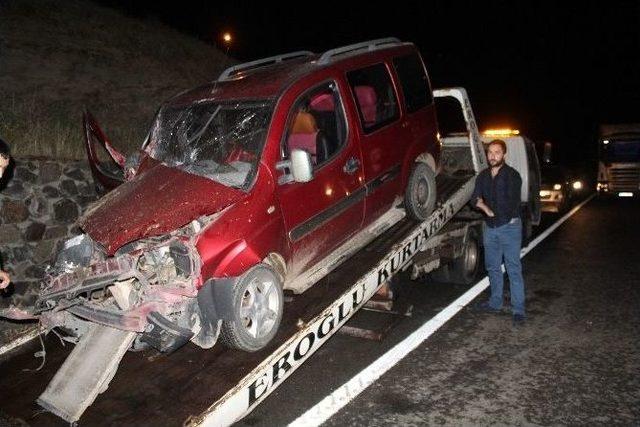 Ağrı’da Trafik Kazası: 6 Yaralı