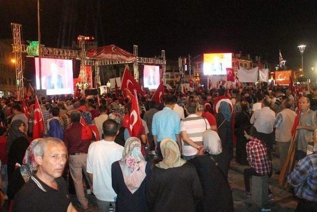 Konya’da Demokrasi Nöbeti Devam Ediyor