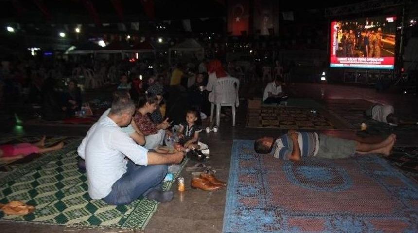 Aydın&rsquo;da Demokrasi N&ouml;betleri Devam Ediyor