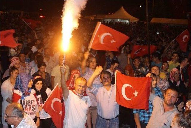 15 Temmuz Gecesini Yaşattılar