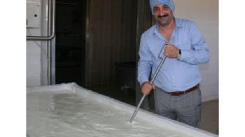 Yeni Başkan G&uuml;lpınar&rsquo;dan &rsquo;kesintiler Kalkacak&rsquo; M&uuml;jdesi