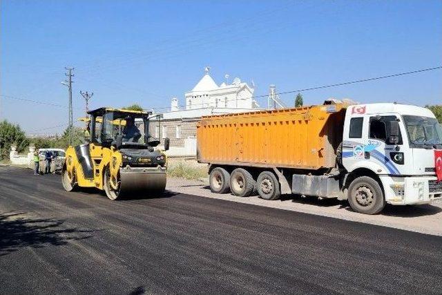 Erenköy Mahallesi’nde Dere Sokak Asfaltlama Çalışması