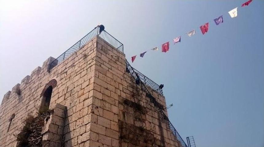 Gen&ccedil; Kadın Surlardan Atlamak İstedi