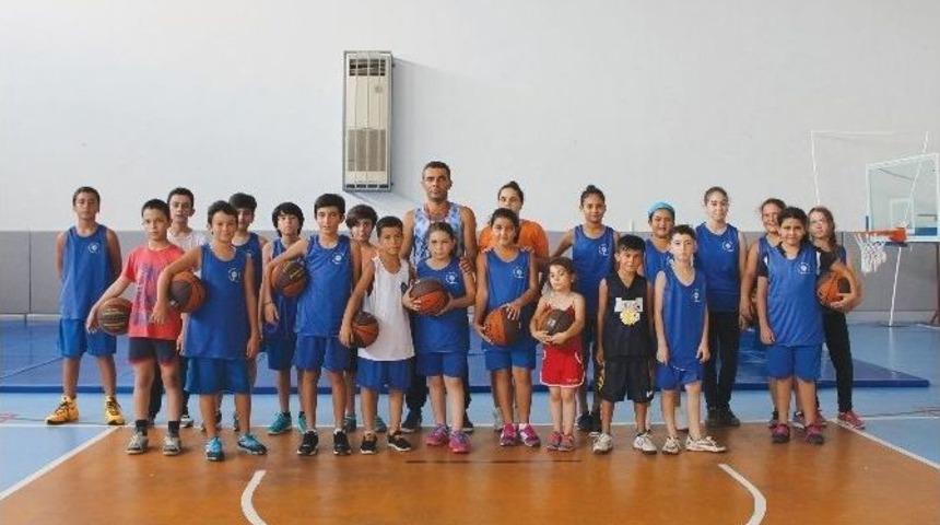 Büyükşehir Gazipaşa’da Yıldız Yetiştiriyor