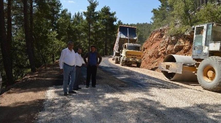 Akseki&rsquo;nin Mahalle Yolları Yenileniyor