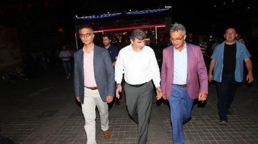 Başkan K&ouml;şker Ve Ak Parti Milletvekilleri Demokrasi Mitingine Katıldı