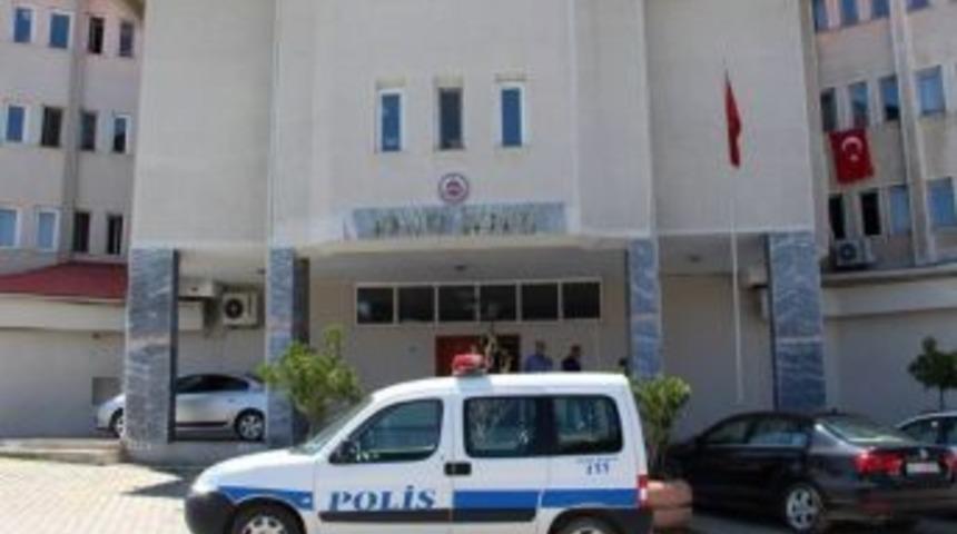 Oltu&rsquo;da Fet&ouml; Soruşturması Kapsamında 20 Kişi Adliyeye Sevk Edildi