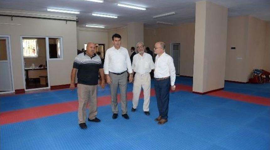 Emek Spor Salonu Yenilendi