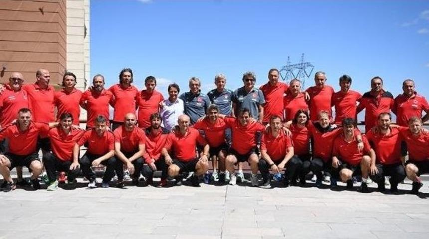 Antren&ouml;r Eğitimleri Devam Ediyor