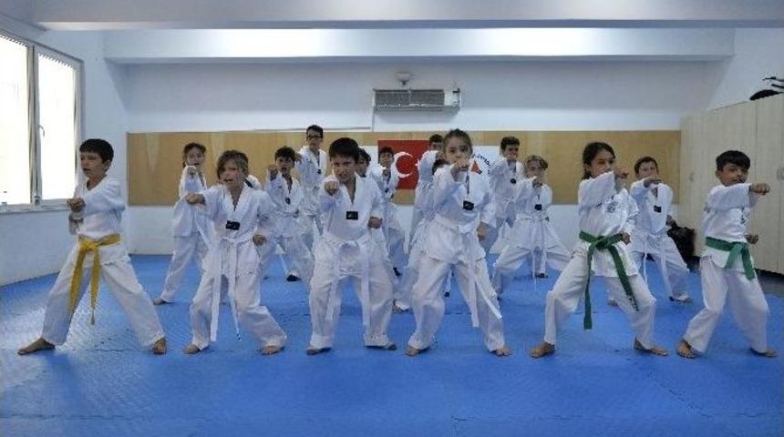 Muratpaşa Belediyesi Yaz Okulları Devam Ediyor