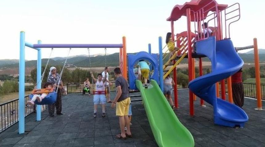Ovacık Yeni &Ccedil;ocuk Parkına Kavuştu