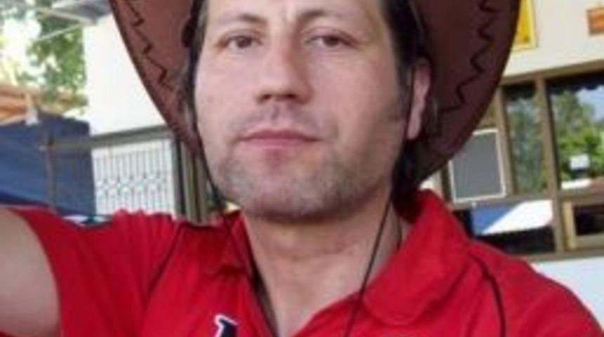 Polisten Ka&ccedil;arken D&ouml;rd&uuml;nc&uuml; Kattan Atlayan İş Adamı Kurtarılamadı