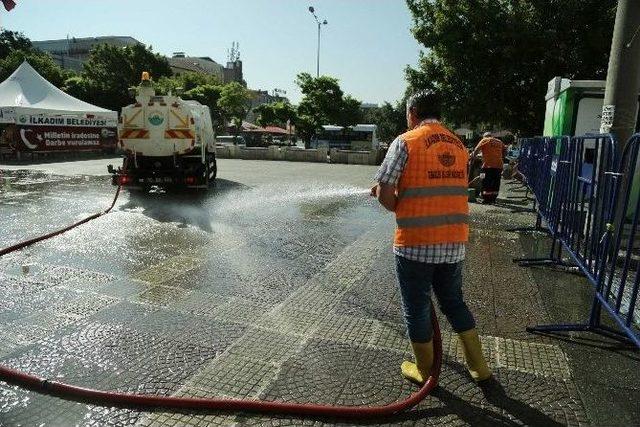 Meydanı Her Gün Demokrasi Nöbetine Hazırlıyorlar