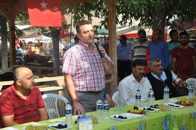 Bozüyük’te Pazarcılar Da Darbe Girişimini Kınadı