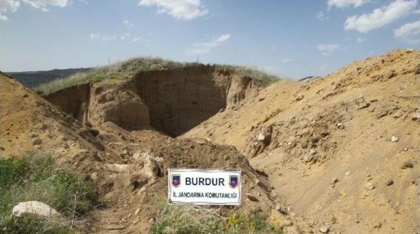 İş Makinesinden Düşen Boya Parçaları Olayı Aydınlattı