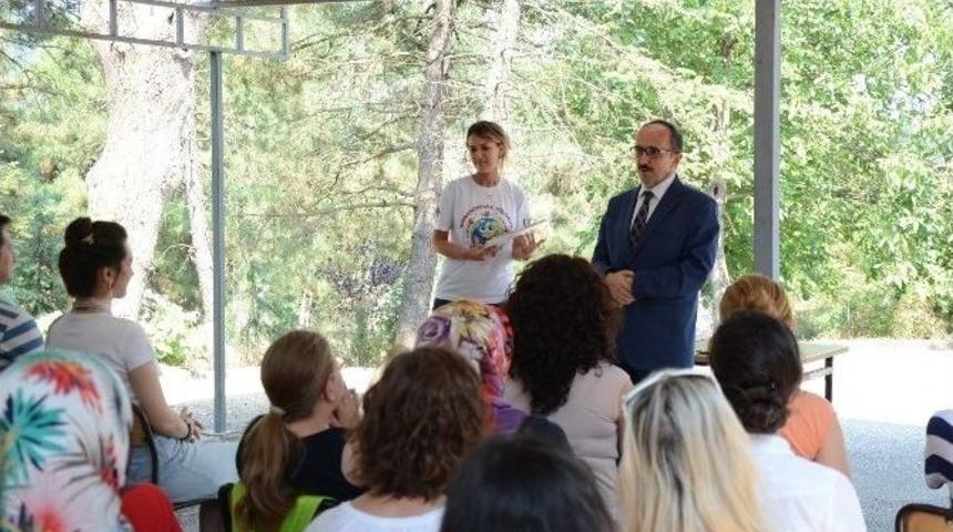 Mikrod&uuml;nyaya Yolculuk Etkinliğinin Kapanış Ger&ccedil;ekleştirildi