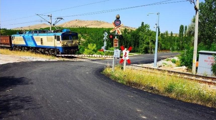 B&uuml;y&uuml;kşehir Ak&ccedil;adağ&rsquo;ın Sorunlarını &Ccedil;&ouml;z&uuml;yor