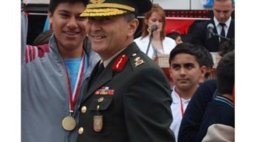 Yıldırım, T&uuml;mgeneral Oldu