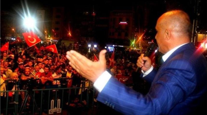 Milletvekili Ilıcalı, Demokrasi N&ouml;betinde Emeği Ge&ccedil;enleri Unutmadı