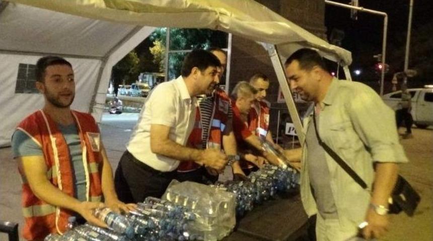 Siirt Kızılay Şubesinden &rsquo;demokrasi N&ouml;betine&rsquo; Destek