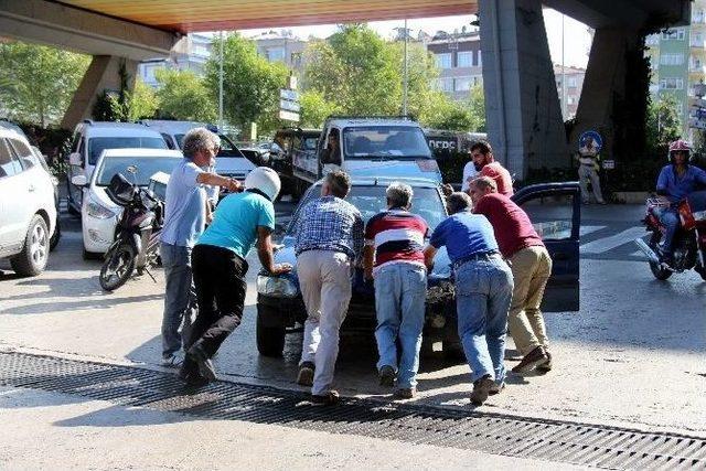 Samsun’da 2 Otomobil Çarpıştı: 1 Yaralı