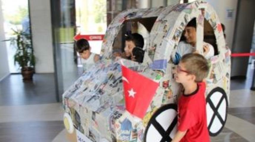 En Renkli Maketleri Onlar Yapıyor