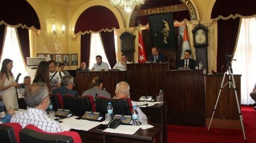 Ulaşım Zammı Meclisten Ge&ccedil;ti