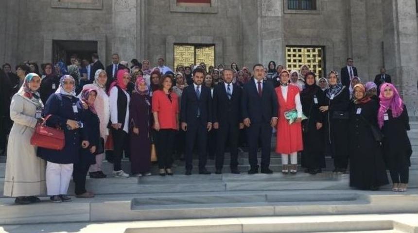 Ak Partili Kadınlardan En Anlamlı Ziyaret